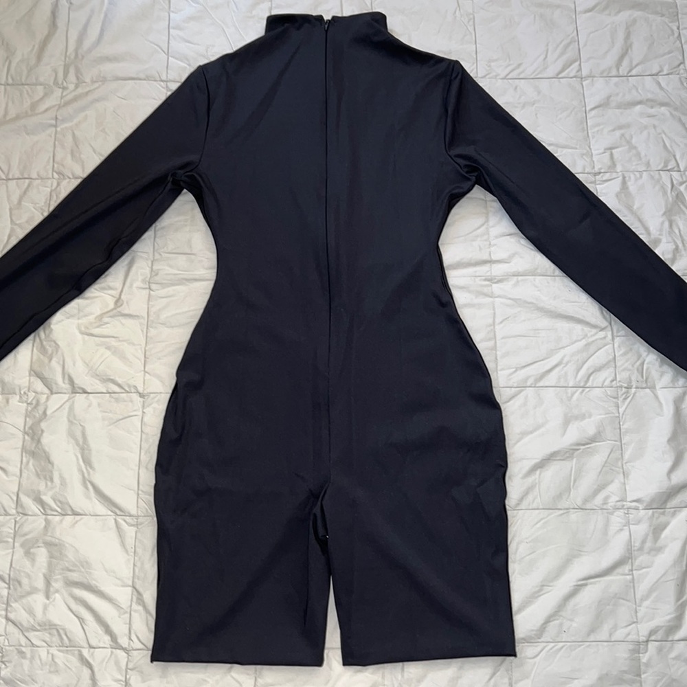 SKIMS ALL-IN-ONE LONG SLEEVE MID THIGH ONESIE - Picture 11 of 15